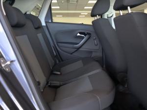Volkswagen Polo Vivo hatch 1.6 Life - Image 13