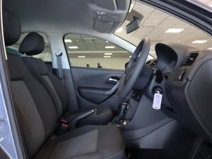 Volkswagen Polo Vivo hatch 1.6 Life - Image 15