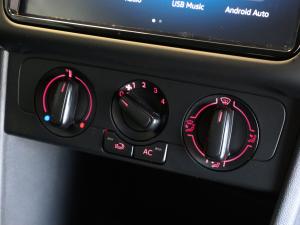 Volkswagen Polo Vivo hatch 1.6 Life - Image 19