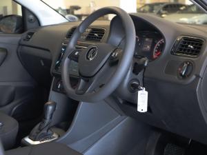 Volkswagen Polo Vivo hatch 1.6 Life - Image 26