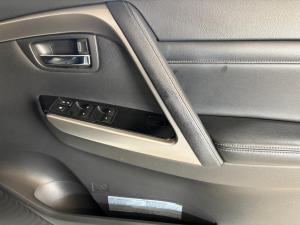 Mitsubishi Pajero Sport 2.4DI-D 4x4 - Image 8