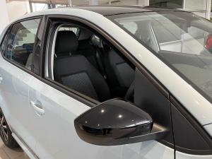 Volkswagen Polo Vivo hatch 1.4 Life - Image 13