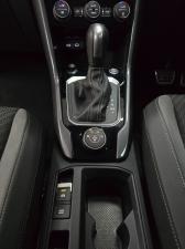 Volkswagen T-Roc 2.0TSI 140kW 4Motion R-Line - Image 12