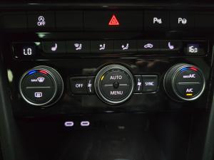 Volkswagen T-Roc 2.0TSI 140kW 4Motion R-Line - Image 15