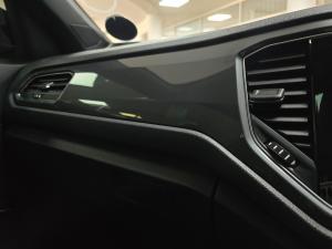 Volkswagen T-Roc 2.0TSI 140kW 4Motion R-Line - Image 16