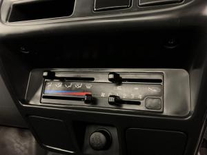 Nissan Hardbody NP300 2.0i LWBS/C - Image 11