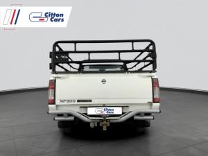 Nissan Hardbody NP300 2.0i LWBS/C - Image 4