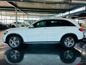 Mercedes-Benz GLC GLC300d 4Matic - Image 13