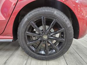 Volkswagen Polo Vivo hatch 1.4 Comfortline - Image 4
