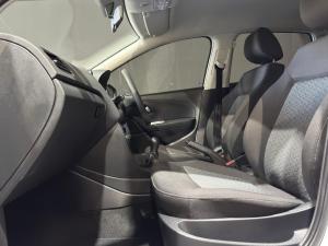 Volkswagen Polo Vivo hatch 1.4 Life - Image 17