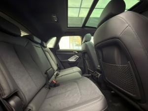 Audi Q3 35TDI Black Edition - Image 17