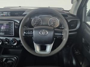 Toyota Hilux 2.4GD-6 4x4 SRX - Image 8