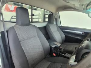 Toyota Hilux 2.4GD-6 4x4 SRX - Image 11