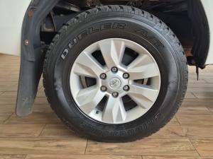 Toyota Hilux 2.4GD-6 4x4 SRX - Image 13