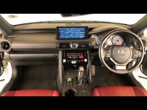 Lexus IS 300h SE - Image 6
