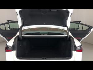 Lexus IS 300h SE - Image 13