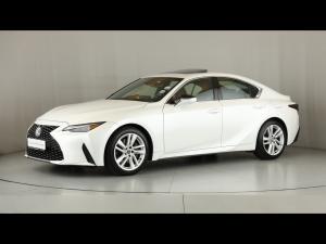 Lexus IS 300h SE - Image 23