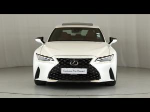 Lexus IS 300h SE - Image 4