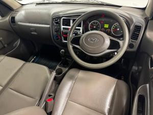 Hyundai H-100 Bakkie 2.6D deck (aircon) - Image 6
