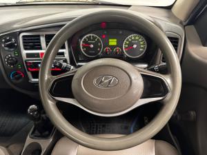 Hyundai H-100 Bakkie 2.6D deck (aircon) - Image 8