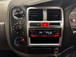 Hyundai H-100 Bakkie 2.6D deck (aircon) - Image 13