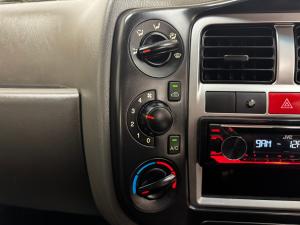 Hyundai H-100 Bakkie 2.6D deck (aircon) - Image 14