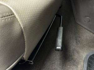 Hyundai H-100 Bakkie 2.6D deck (aircon) - Image 16