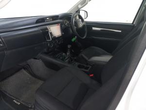 Toyota Hilux 2.4GD-6 single cab 4x4 Raider manual - Image 7