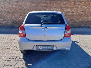 Toyota Etios hatch 1.5 Sprint - Image 5