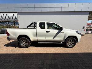 Toyota Hilux 2.4GD-6 Xtra cab SRX auto - Image 3