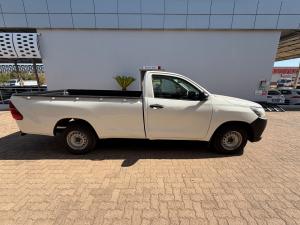 Toyota Hilux 2.4GD single cab S (aircon) - Image 3