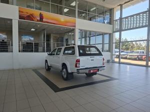 Toyota Hilux 3.0D-4D double cab 4x4 Raider Dakar edition - Image 13