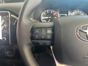 Toyota Hilux 2.4GD-6 single cab Raider manual - Image 9