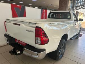 Toyota Hilux 2.4GD-6 single cab Raider manual - Image 2