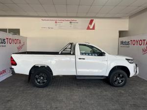 Toyota Hilux 2.4GD-6 single cab Raider manual - Image 3