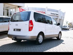 Hyundai H-1 2.4 bus GLS - Image 2