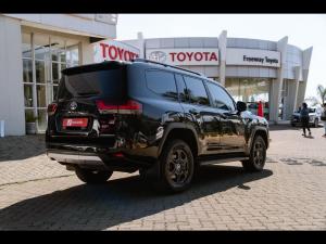 Toyota Land Cruiser 300 3.3D GR-Sport - Image 2