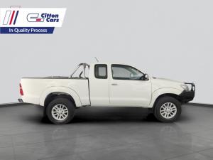Toyota Hilux 3.0D-4D Raider Xtra Cab 4X4S/C - Image 5