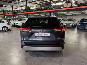 Toyota RAV4 2.0 GX-R CVT AWD - Image 8