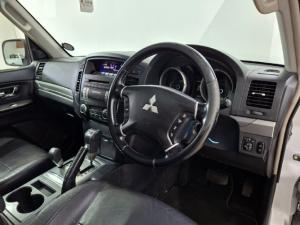 Mitsubishi Pajero 5-door 3.2DI-D GLS - Image 11
