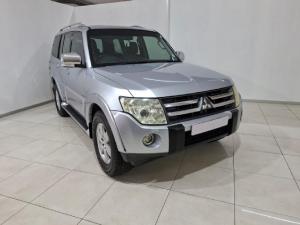 Mitsubishi Pajero 5-door 3.2DI-D GLS - Image 1