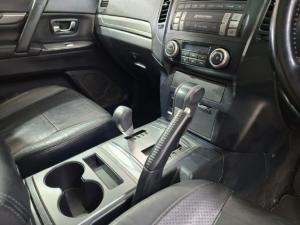 Mitsubishi Pajero 5-door 3.2DI-D GLS - Image 8