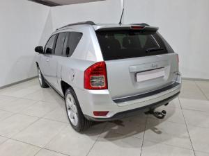 Jeep Compass 2.0L Limited auto CVT - Image 3