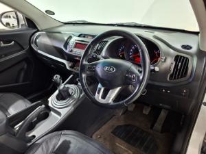 Kia Sportage 2.0CRDi - Image 13