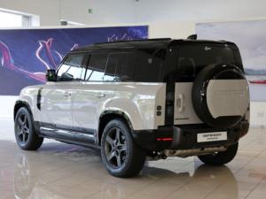 Land Rover Defender 110 D350 X-Dynamic HSE - Image 12