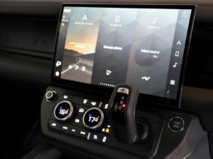 Land Rover Defender 110 D350 X-Dynamic HSE - Image 6