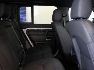 Land Rover Defender 110 D350 X-Dynamic HSE - Image 8