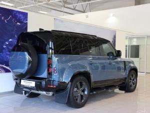 Land Rover Defender 110 D350 X-Dynamic HSE - Image 11