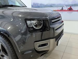 Land Rover Defender 110 D250 X-Dynamic SE - Image 3