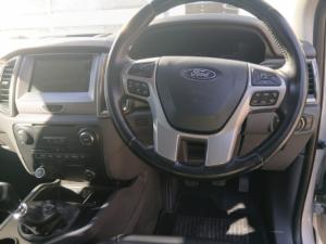 Ford Everest 2.2TDCi XLT - Image 6